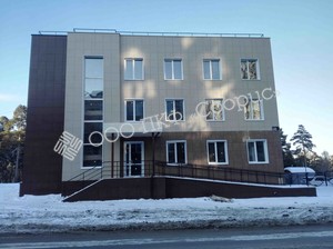 Монтаж вентилируемого фасада в офисном здании в Челябинске по ул. Коммуны. Фото 7