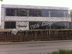 Монтаж вентилируемого фасада в торговом комплексе в Челябинске, ул. Болейко. Фото 2